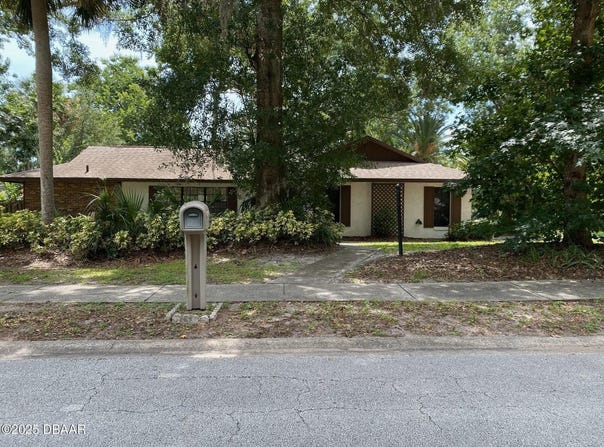 941 Sand Crest Drive, Port Orange, FL 32127