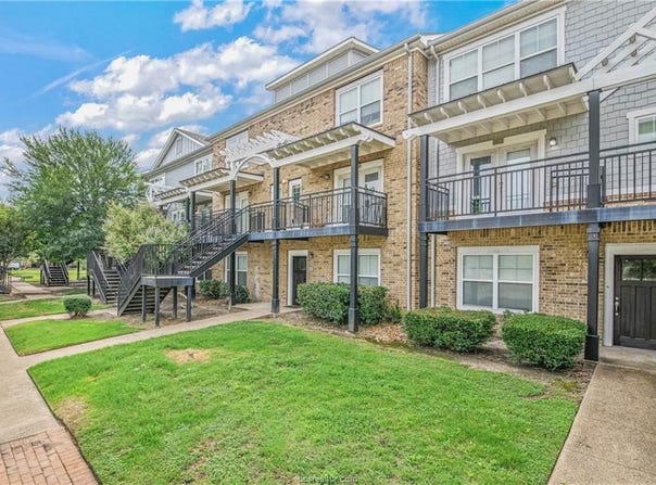1725 Harvey Mitchell #1821, College Station, TX 77840-6403