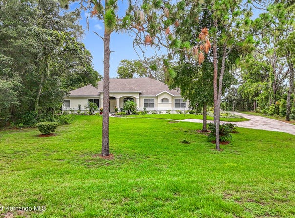 1323 N Annapolis Avenue, Hernando, FL 34442