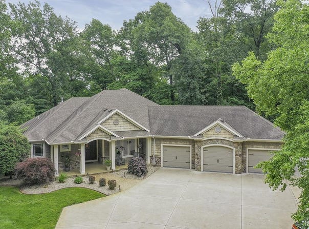 55623 Little Creek Lane, Middlebury, IN 46540