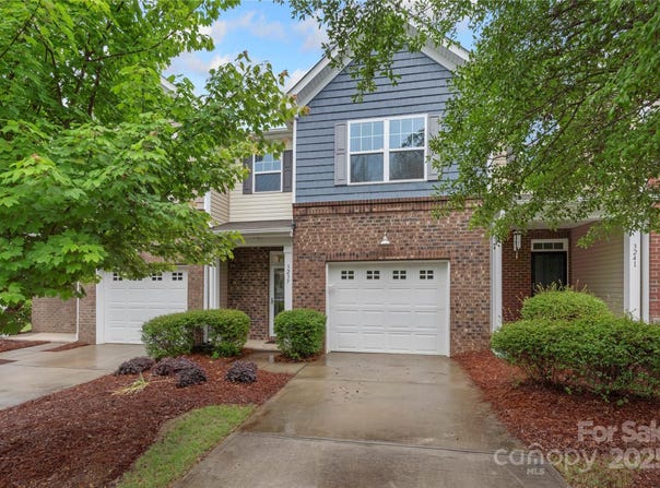 3237 Yarmouth Lane, Gastonia, NC 28056