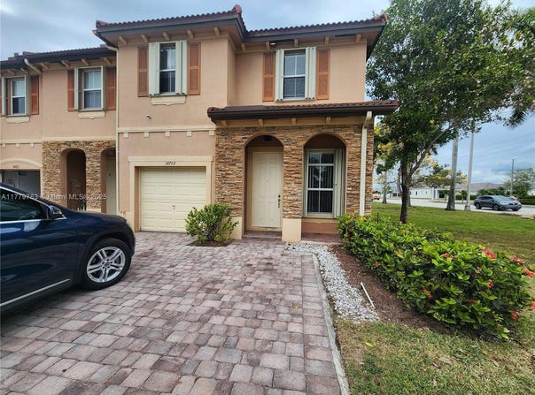 14709 SW 25th St, Miami, FL 33185