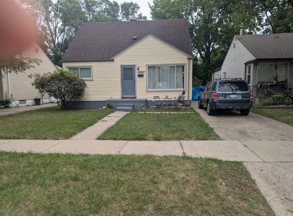 18672 Lennane Street, Redford, MI 48240