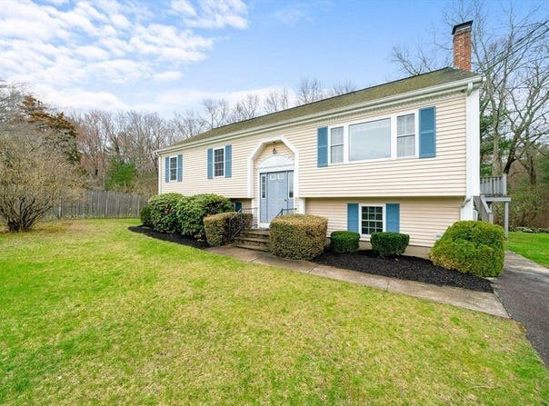 70 Cortland Place, Taunton, MA 02780