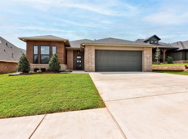 4916 Desert Willow Lane, Edmond, OK 73034