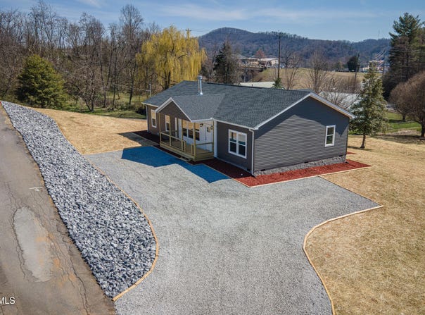 210 Klepper Lane, Rogersville, TN 37857
