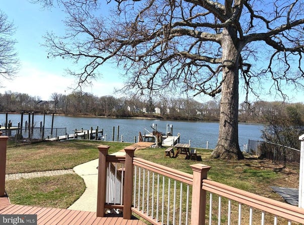 6 W KINGSTON PARK LN, BALTIMORE, MD 21220