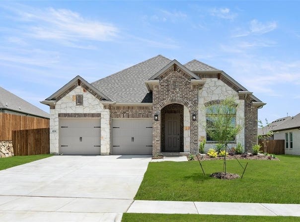 424 Lamb Lane, Waxahachie, TX 75167