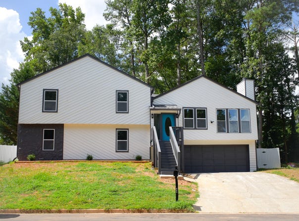 1026 cedar Forest, Stone Mountain, GA 30083