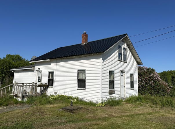 198 Bangor Road, Ellsworth, ME 04605