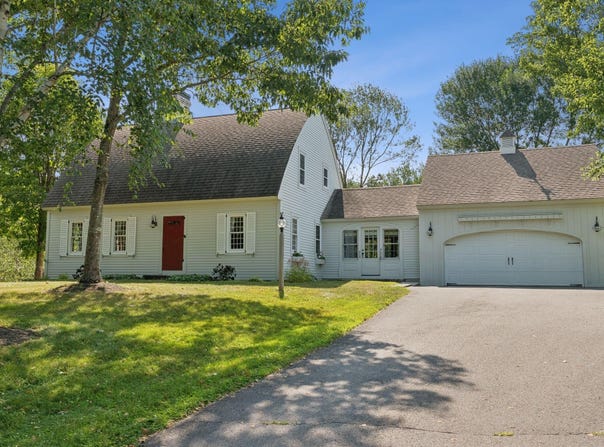 33 Smith Road, Hallowell, ME 04347