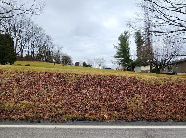 N 4th Street, Smithfield, OH 43948
