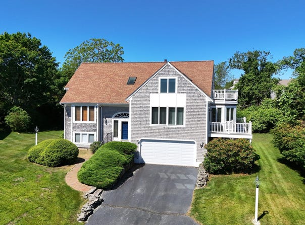 11 Joyce Circle, East Dennis, MA 02641