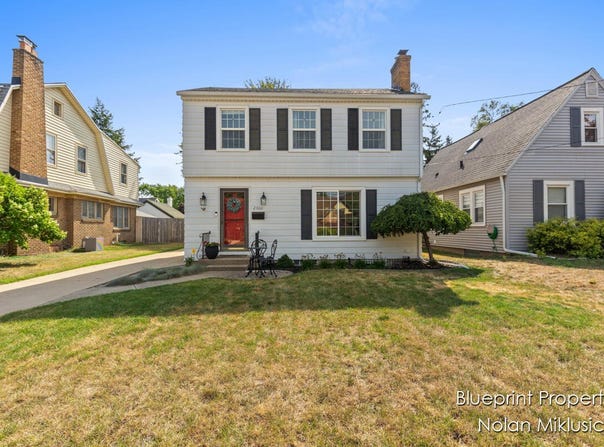 2300 Paris Avenue SE, Grand Rapids, MI 49507