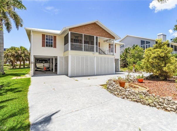 7692 Myrsine Circle, Bokeelia, FL 33922