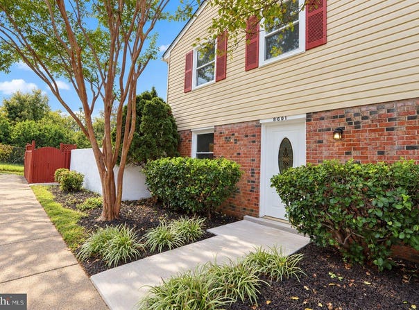8601 NEWTON Place, MANASSAS, VA 20111