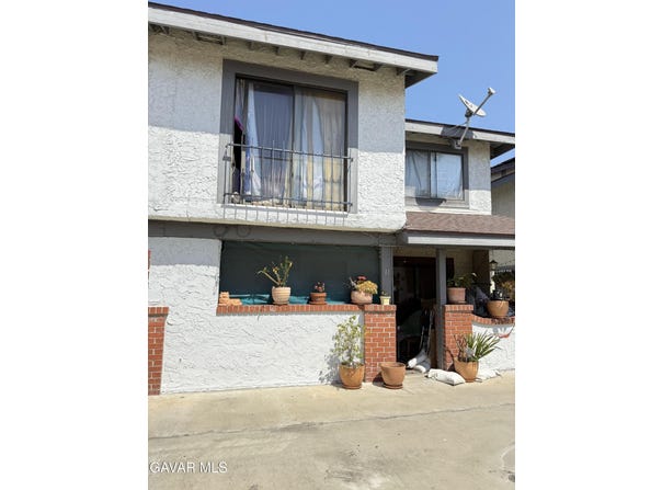 1239 W Rosecrans Avenue, Gardena, CA 90247