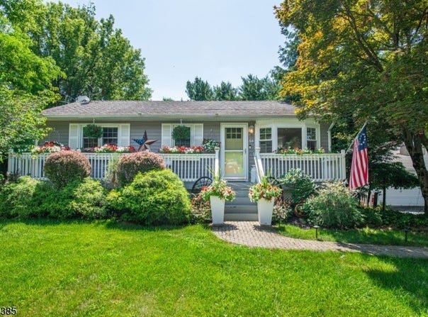 64 Mulberry, Hamburg Boro, NJ 07419-1300