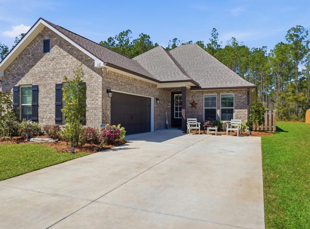 62 Brilliance Boulevard, Freeport, FL 32439