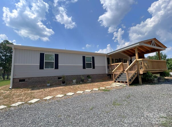 1808 Aiken Road, Blackstock, SC 29014