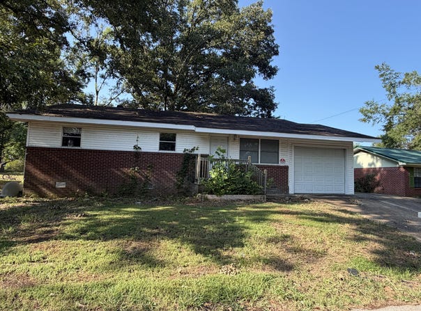 109 Oak Dr, Booneville, MS 38829