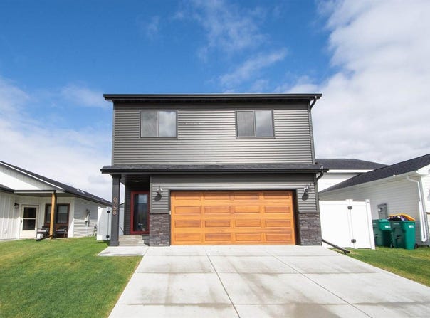 6758 68th Street South, Horace, ND 58047