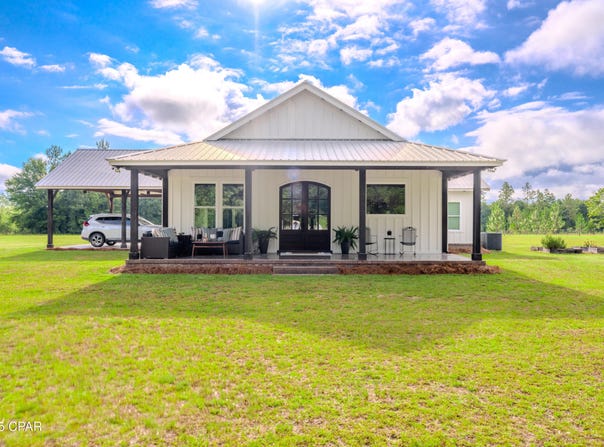 2818 Lawrence Road, Marianna, FL 32446