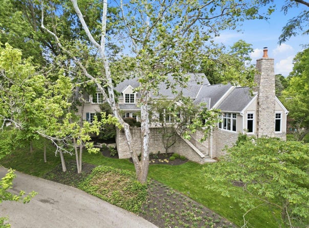 2950 Linkbury Lane, Upper Arlington, OH 43221