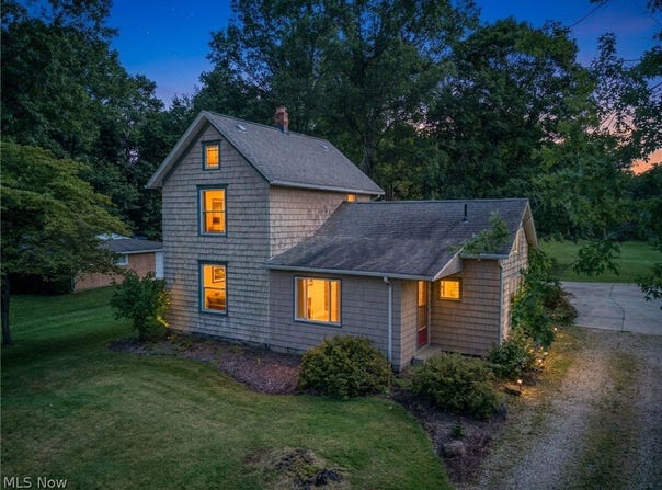 1477 Mogadore Road, Kent, OH 44240
