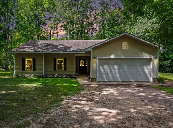 11482 Schultz Drive, Delton, MI 49046