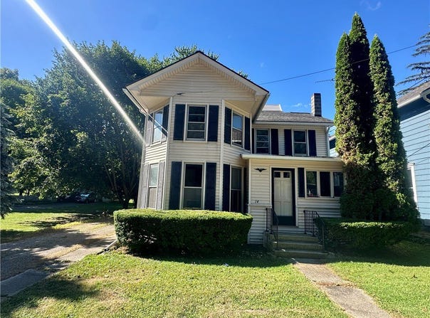 14 Maple Avenue, Leroy, NY 14482