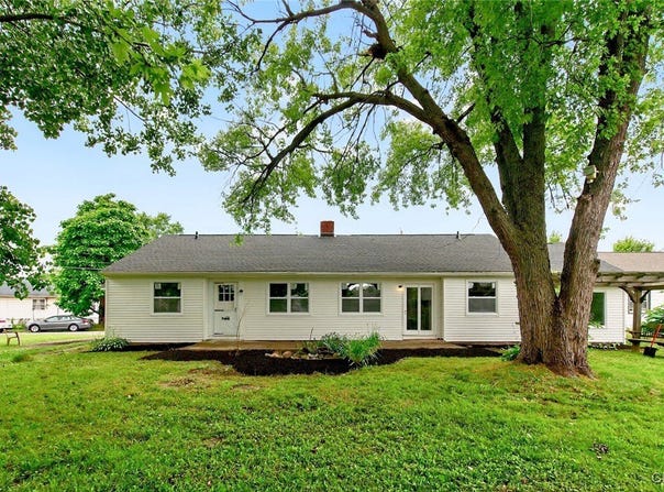 27-29 Windcrest Drive, Cheektowaga, NY 14225