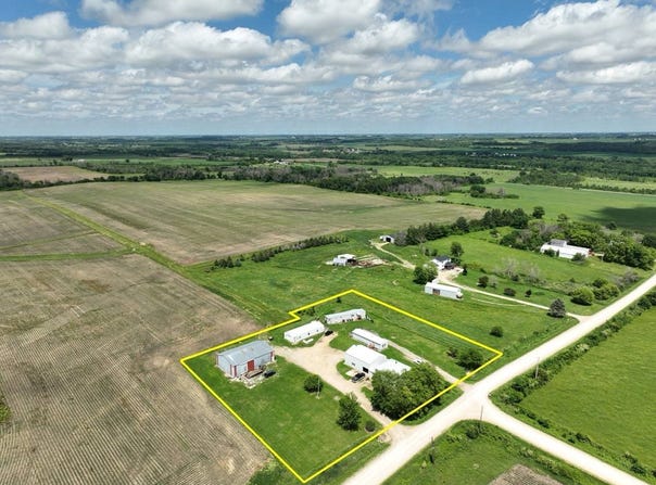 1151 260th St, Nashua, IA 50658