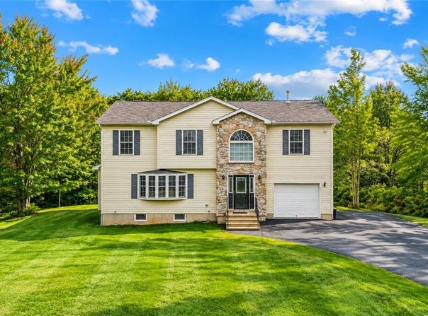 2742 Long Pond Road, Tobyhanna Twp, PA 18334