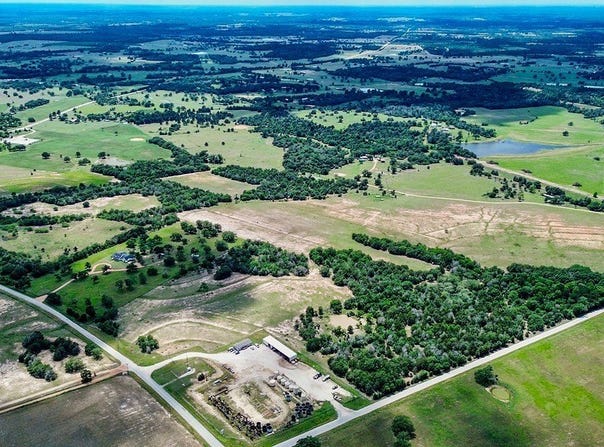 1197 Private Road 2071, Giddings, TX 78942