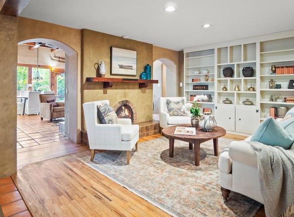 310 Ortiz Lane, Taos, NM 87571
