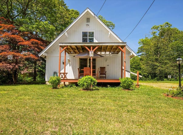 42 Beechwood Drive, Mashpee, MA 02649