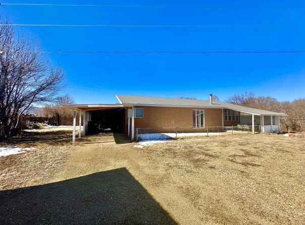 613 Duran Lane, Taos, NM 87571