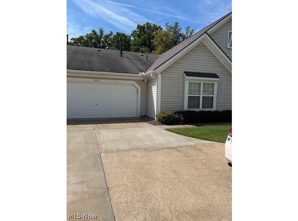 302 Cutler Lane, Hudson, OH 44236