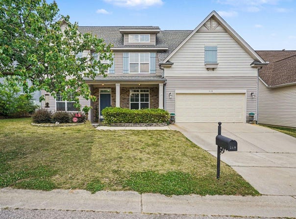 219 E Quailwood Drive, Fuquay Varina, NC 27526