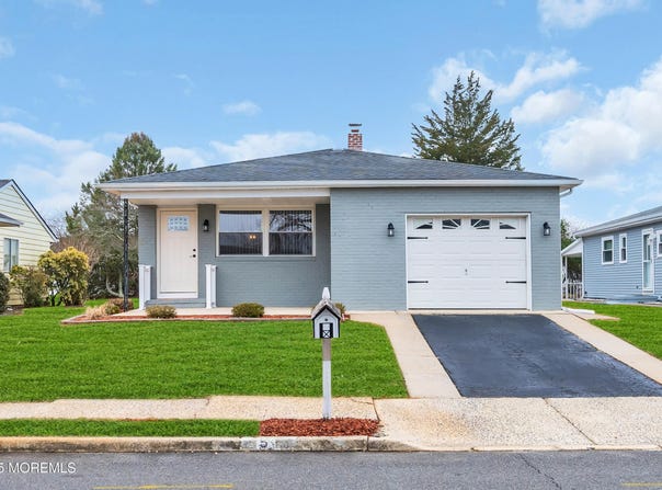51 Eldorado Street, Toms River, NJ 08757