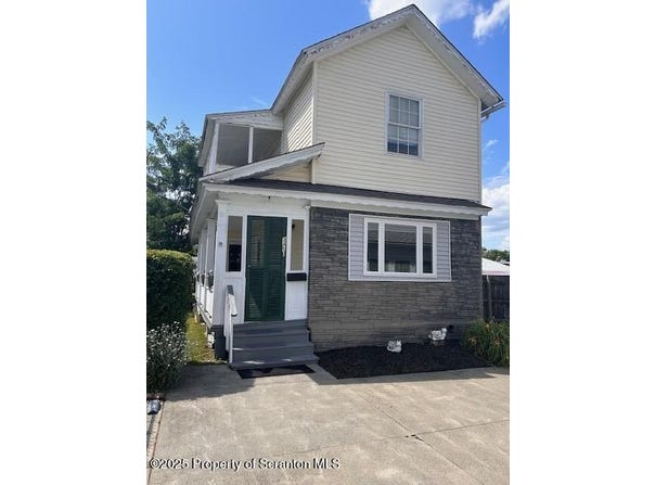 345 1/2 N Bromley Avenue, Scranton, PA 18504