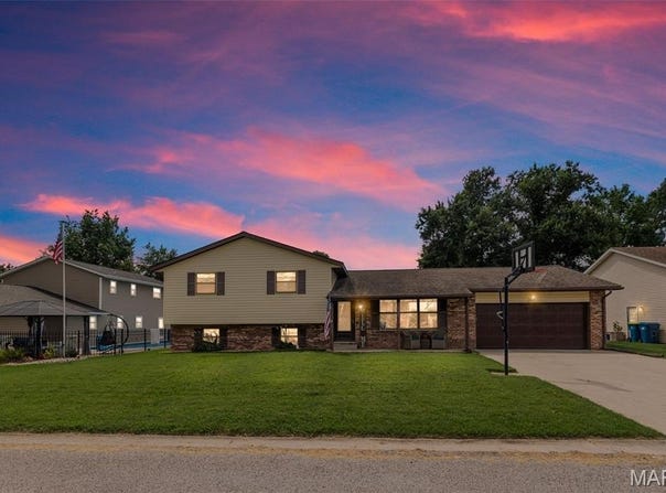 207 Peach Lane, New Baden, IL 62265