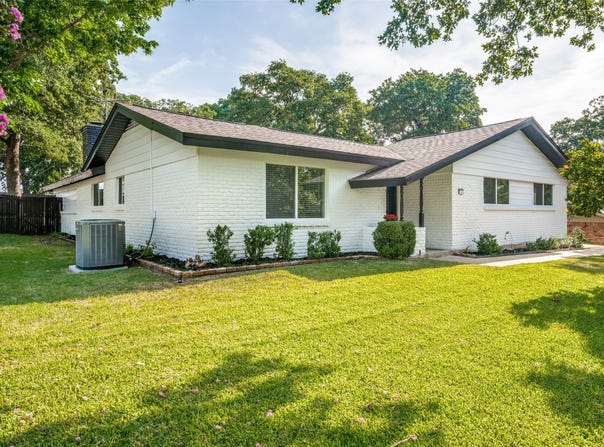 740 Bedford, Hurst, TX 76053