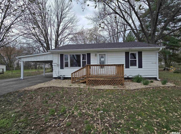 1121 SW 6TH Street, Fairfield, IL 62837