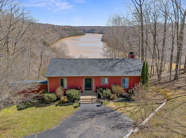 292 Red Bud Dr, SMITHVILLE, TN 37166