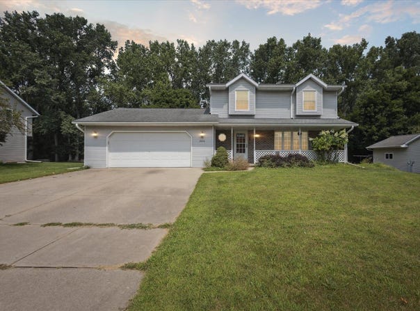 2806 SUNRAY Lane, GREEN BAY, WI 54313-7169