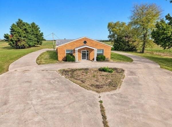 812 E Quincy, Griggsville, IL 62340