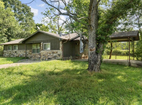 112 Cedar Crest Drive, Clinton, AR 72031