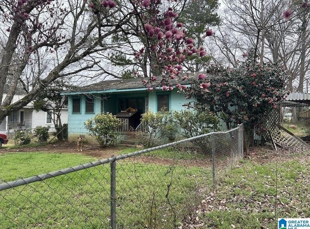 2505 CIRCLE DRIVE, HUEYTOWN, AL 35023